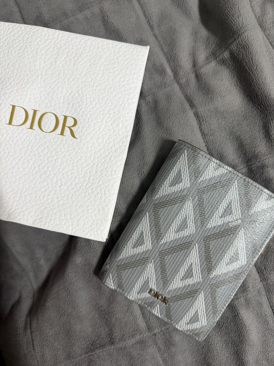 디올 다이아몬드 반지갑 상품이미지1
