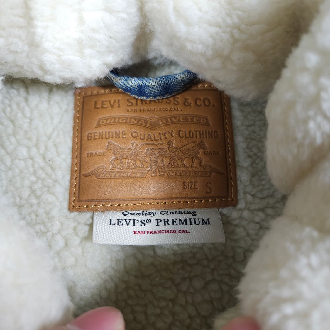 리바이스 크롭 쉐르파 데님 자켓 상품이미지3