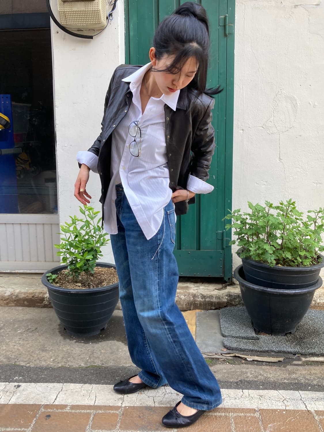 Levi’s 화이트 가죽탭 중청 데님 팬츠 상품이미지4