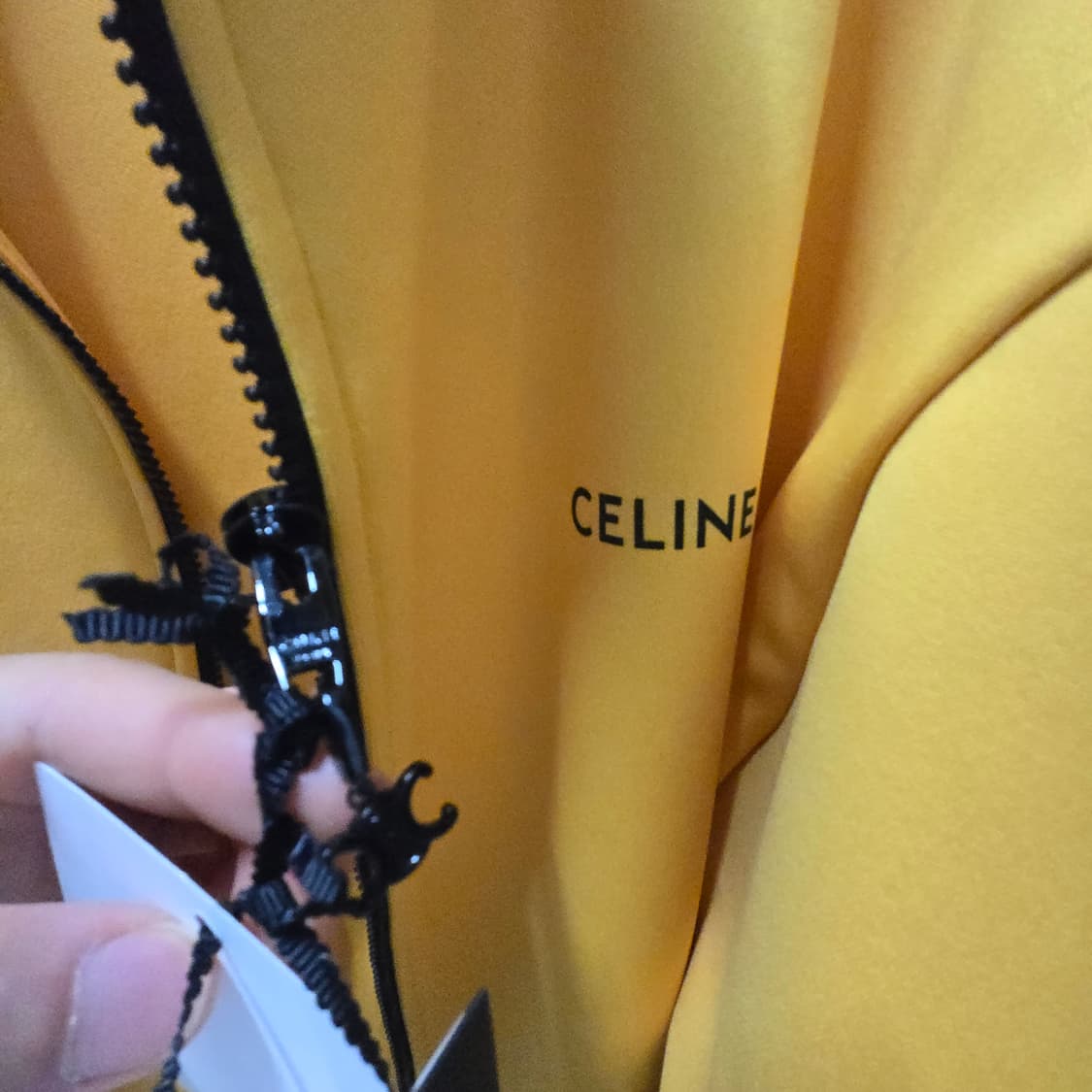 정품 셀린느 옐로우 트랙탑 M 상의 상품이미지5