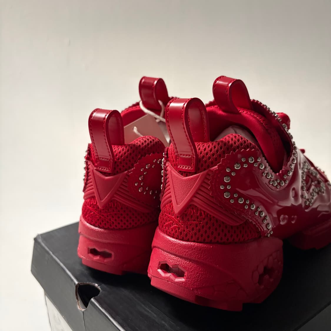 Studded Instapump Fury Sneakers 상품이미지6
