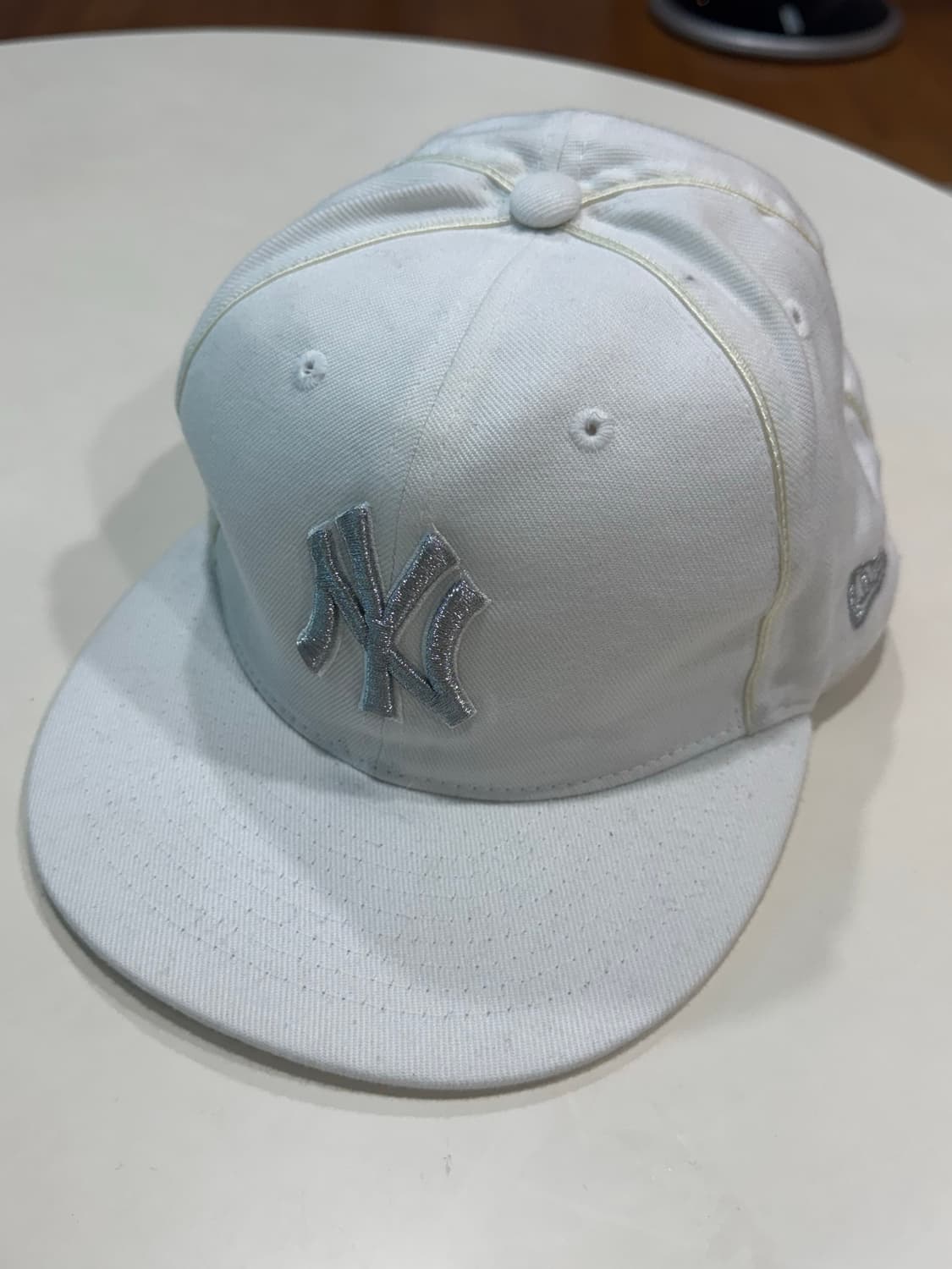 뉴에라 59fifty mlb 양키스 볼캡 모자 화이트실버 712 59.6 상품이미지4