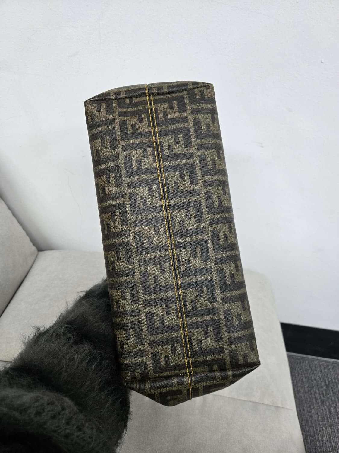 [보증서 정품] 펜디 FF 로고 토트백 상품이미지2