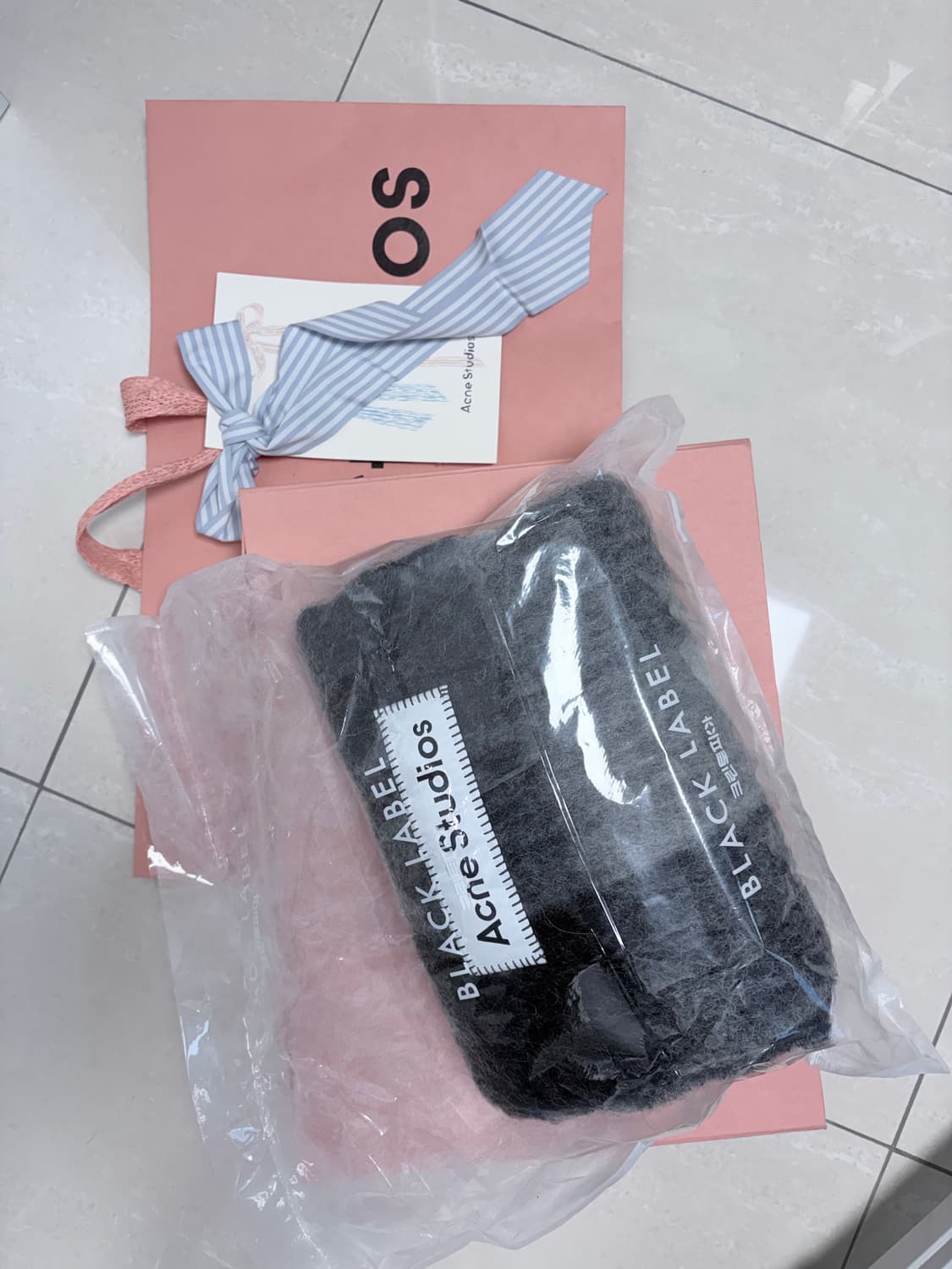 아크네 스튜디오 모헤어 머플러 그레이 상품이미지1