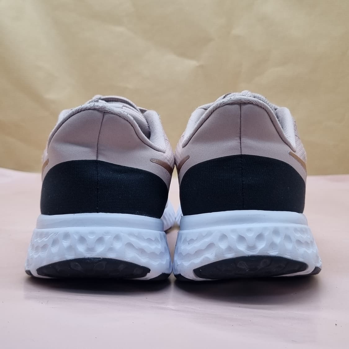 나이키 레볼루션5 운동화245 상품이미지4