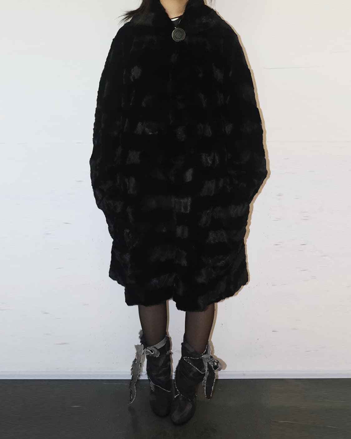 펜디 90AW 오닉스 패치워크 라이닝 퍼 코트 상품이미지1