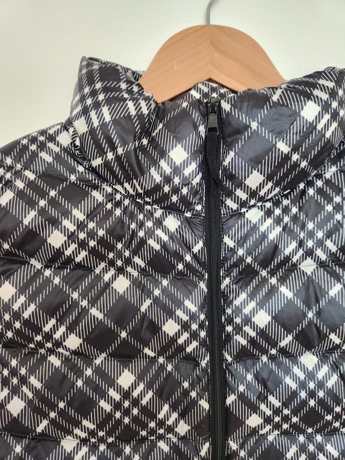 여자 유니클로 경량패딩조끼 XL 상품이미지2