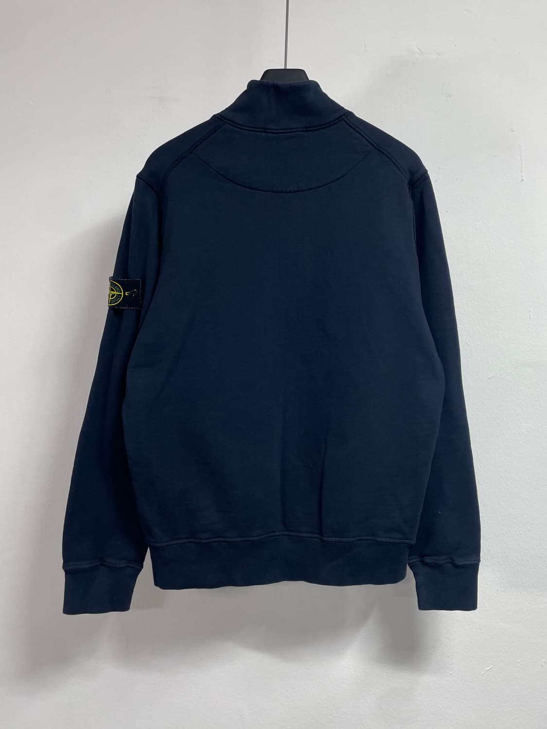 스톤아일랜드 반집업 아노락 맨투맨 (on.325) 상품이미지2