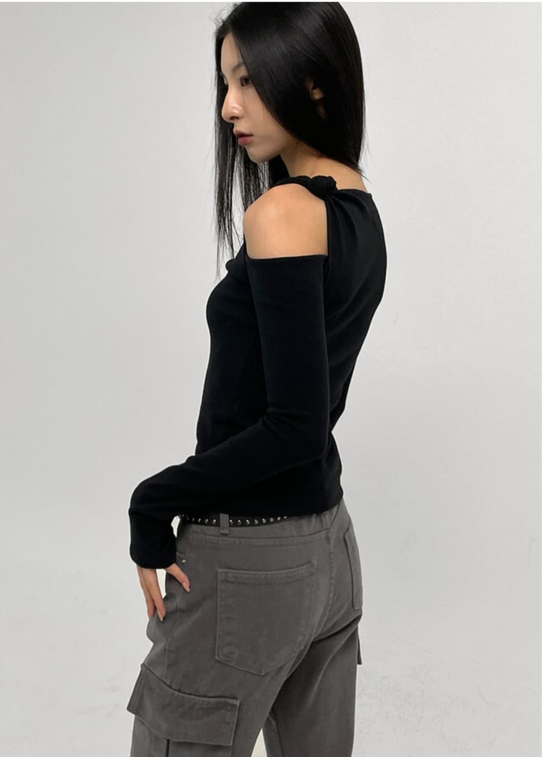 블랙업 오프숄더 슬리브 상품이미지2