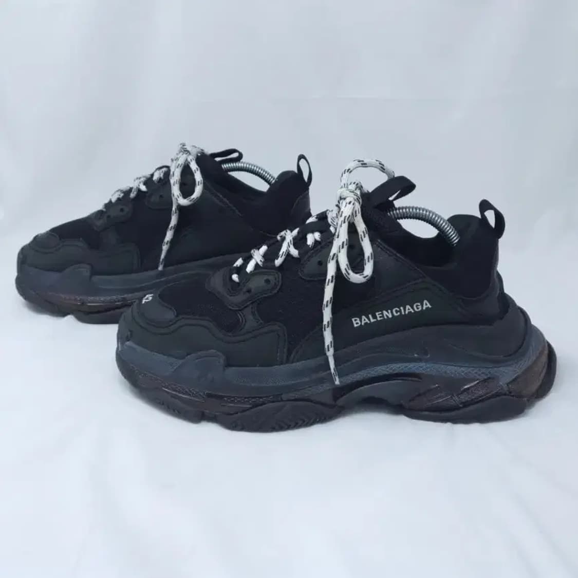 발렌시아가 트리플 블랙 스니커즈 275 상품이미지4