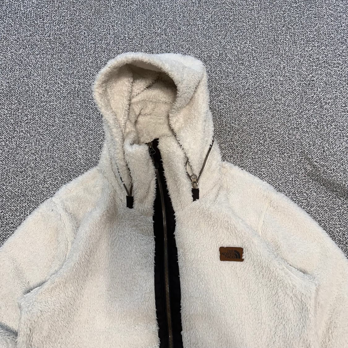 노스페이스 화이트 후리스 상품이미지2