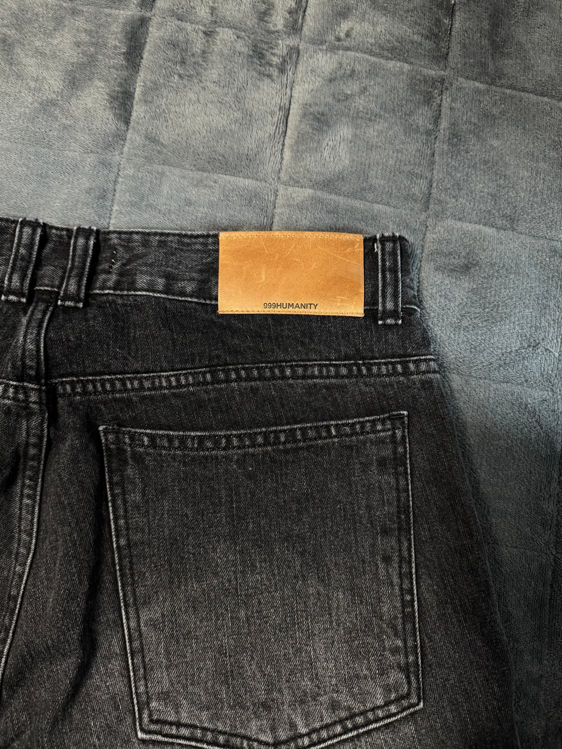 999휴머니티 AV PLEATS DENIM PANTS BLACK 상품이미지4