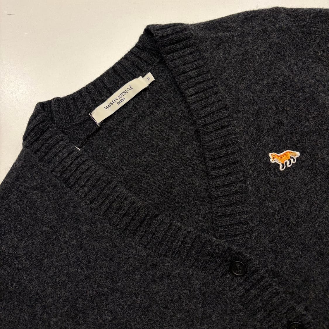 [XS] 메종키츠네 베이비폭스 패치 가디건 차콜 C83 상품이미지8