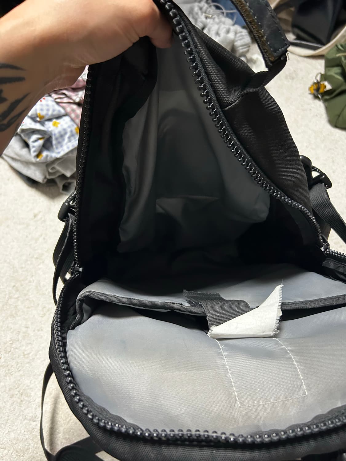 fce950 백팩 블랙 판매 상품이미지5