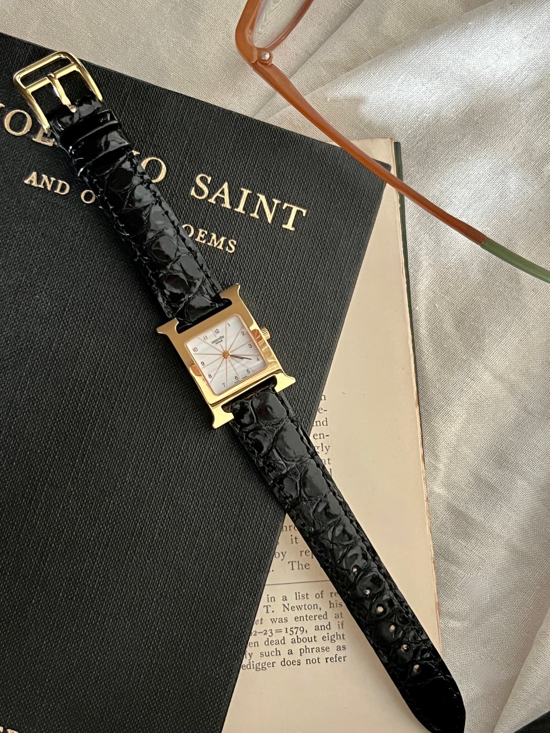 에르메스 H 아워 골드 시계 / 정품감정 . 케어 상품이미지8