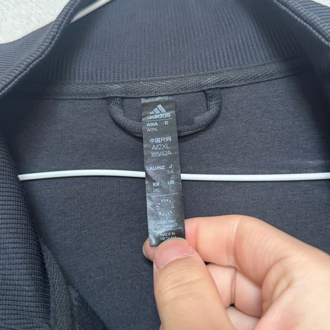 아디다스 블랙 져지 2XL 팝니다! 상품이미지4