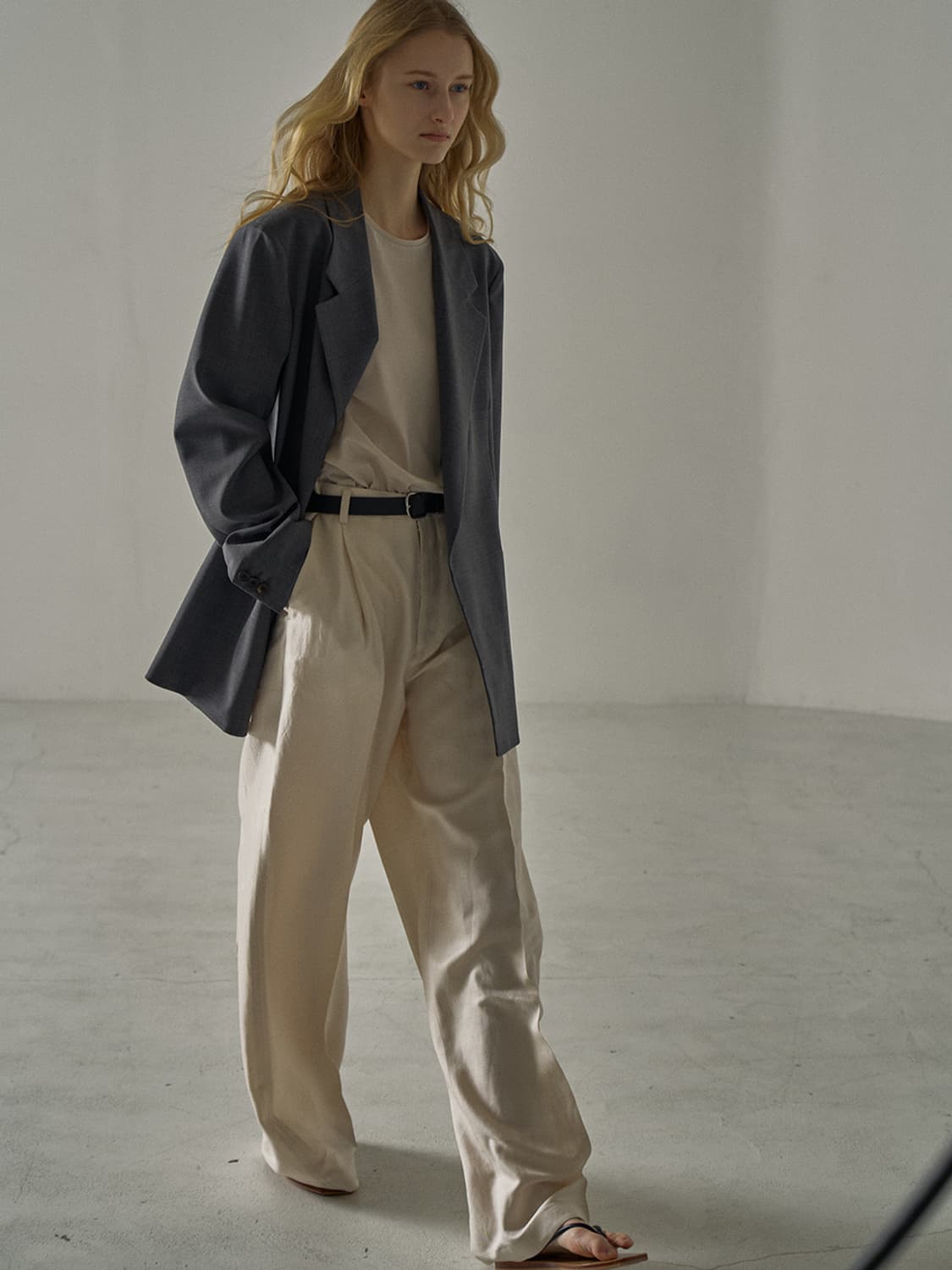 파사드패턴 오버핏 썸머 울재킷 차콜컬러 상품이미지2