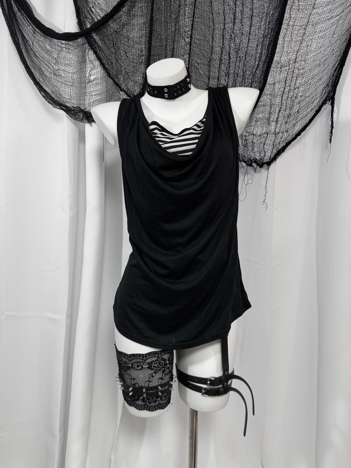 stripe sleeveless 상품이미지1