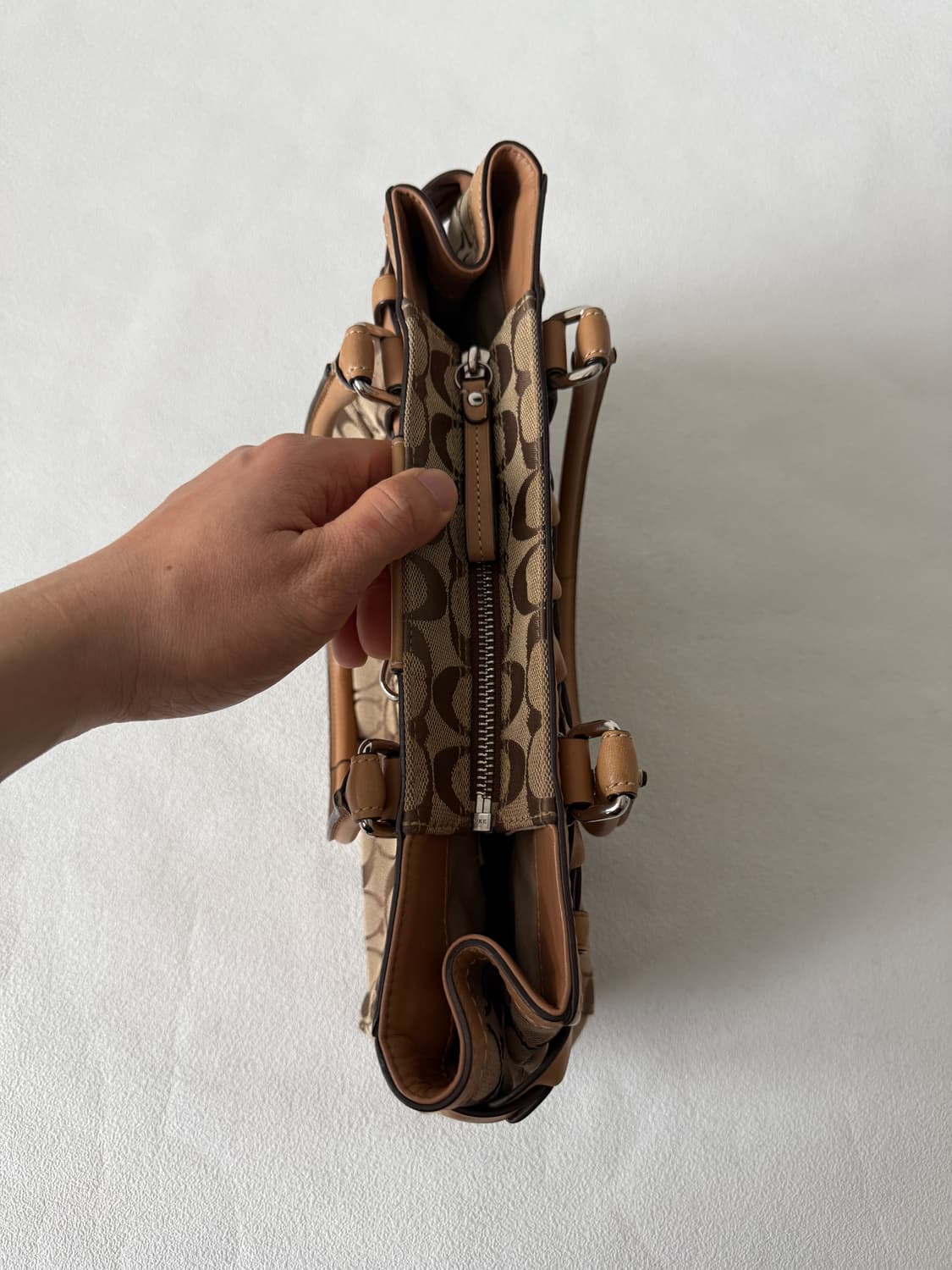 코치(COACH) 모노그램 토트 숄더백 상품이미지7