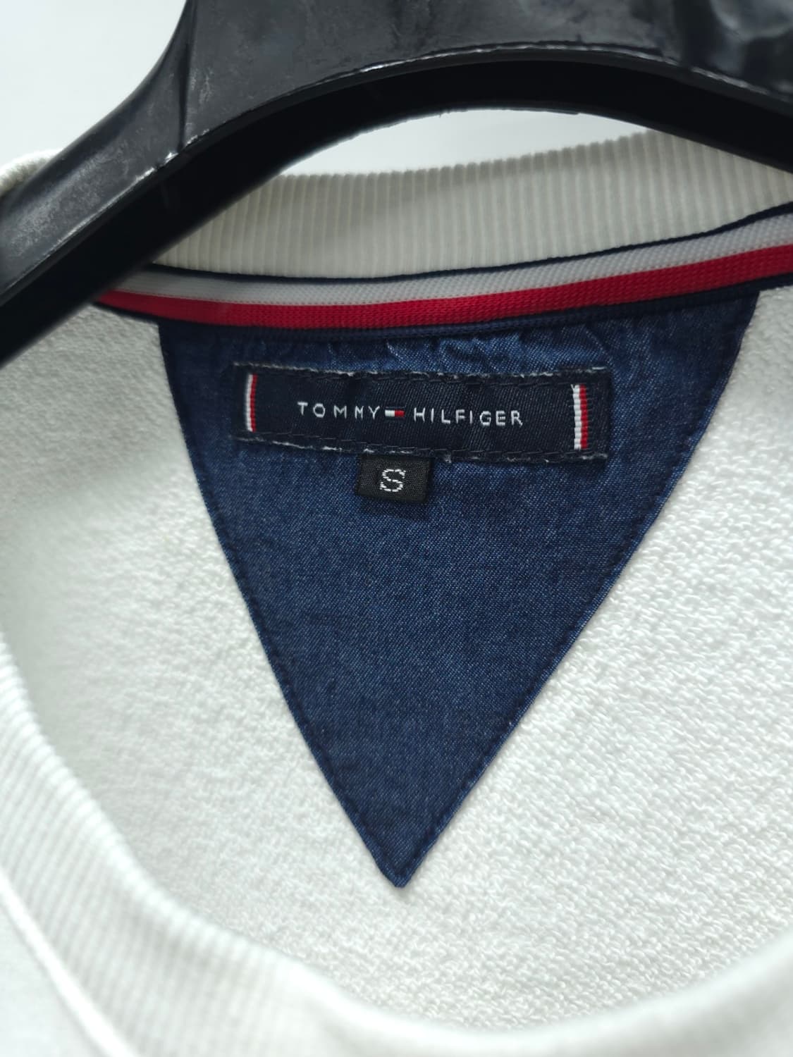 타미힐피거 남여공용 화이트 미니 자수 로고 맨투맨 (S) 상품이미지10