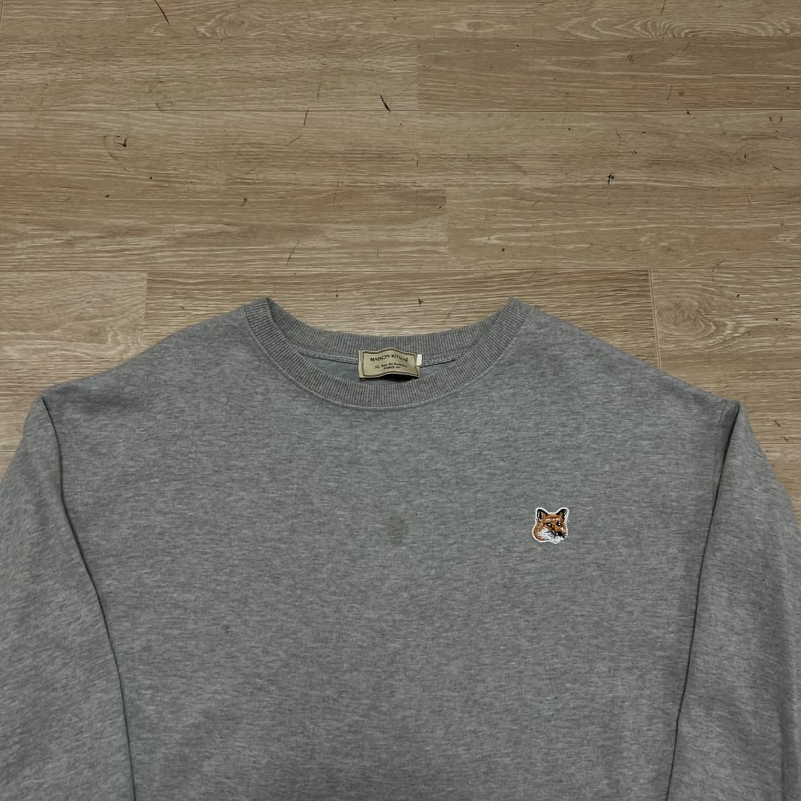 메종키츠네 폭스헤드 자수로고 맨투맨 크루넥 티려츠 [그레이] 52 상품이미지2