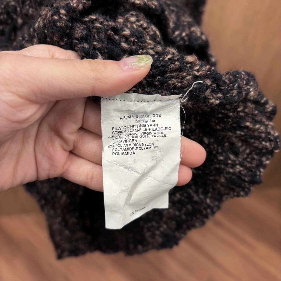 막스마라 루즈핏 부클레 카울넥 긴팔 니트 밑단 스트링 디테일 블랙 브라운 상품이미지8