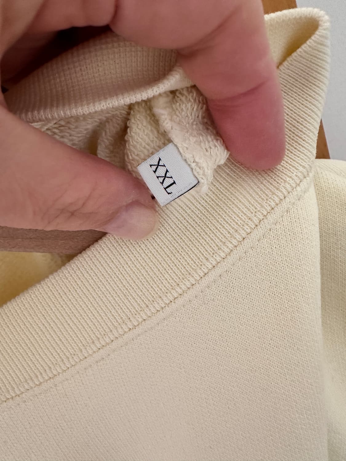 산드로 아이보리 맨투맨 티셔츠(사이즈 2XL) 상품이미지3