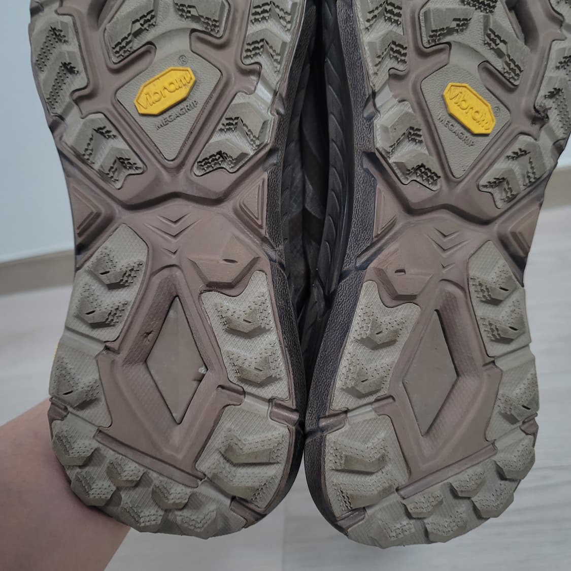 [280] <상태S급> 호카x새티스파이 마파테 스피드4 라이트러버 상품이미지10