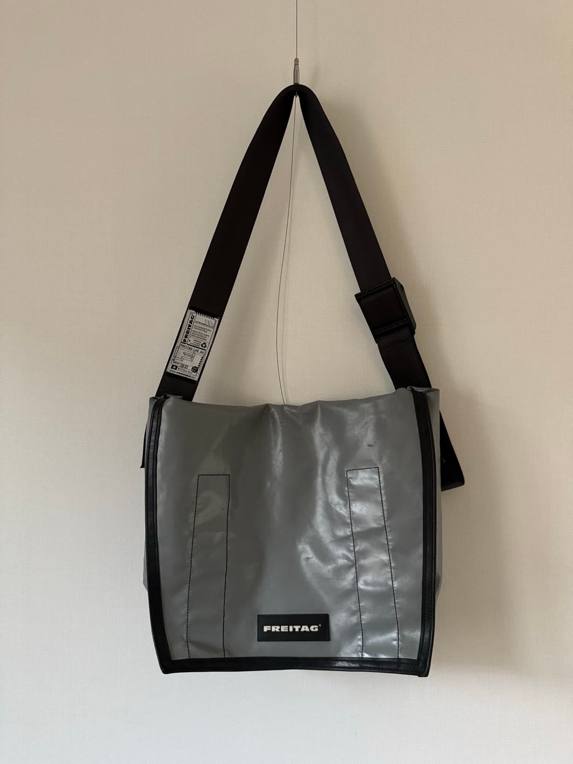 프라이탁 덱스터 회색 상품이미지1