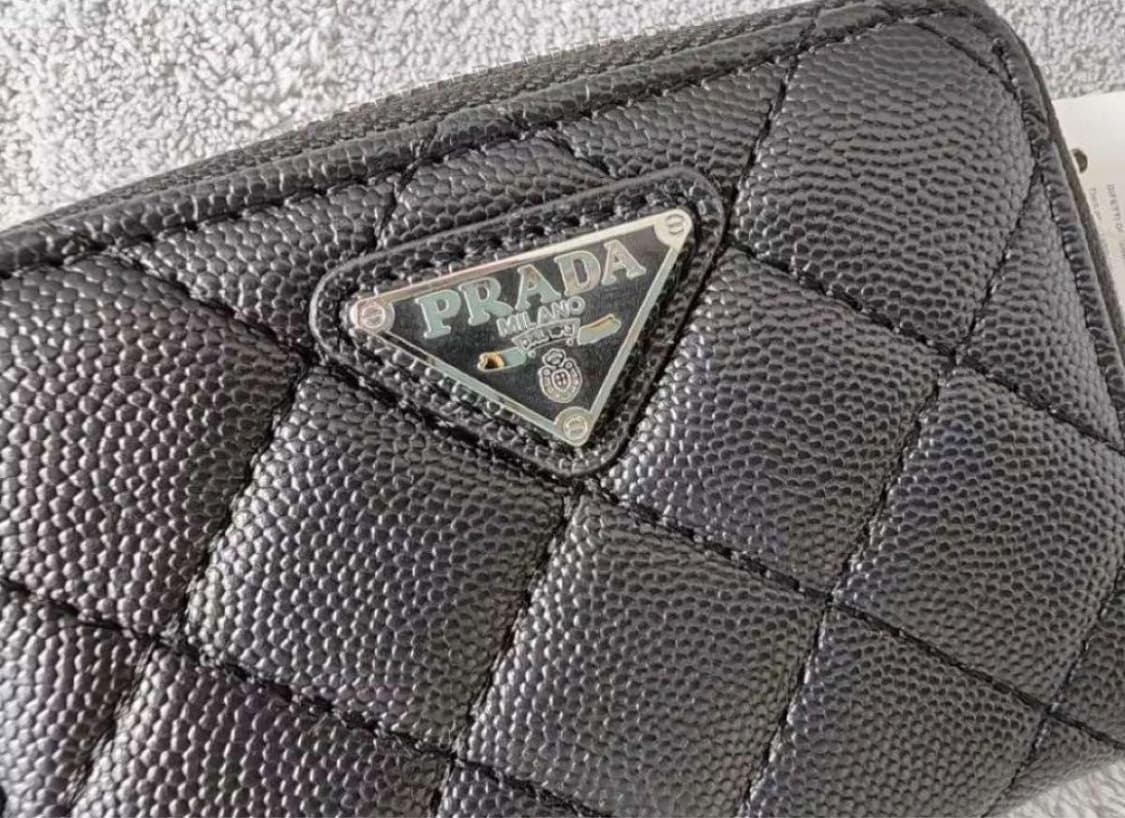 프라다뷰티 캐비어 카드지갑 동전지갑 상품이미지8