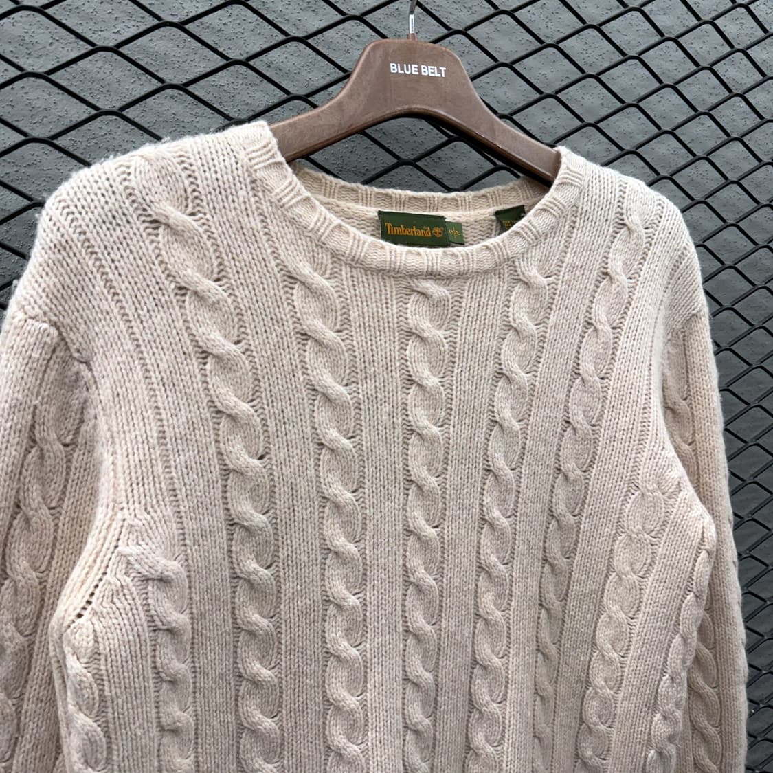 팀버랜드 크루넥 케이블 울니트 탭라벨 디테일 아이보리 상품이미지4