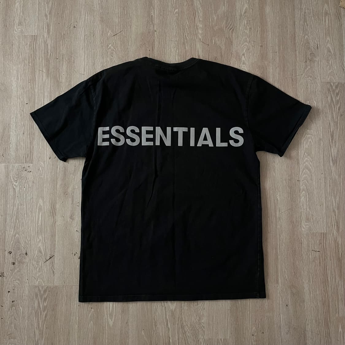 Fear of God Essentials 백로고 반팔티 상품이미지1