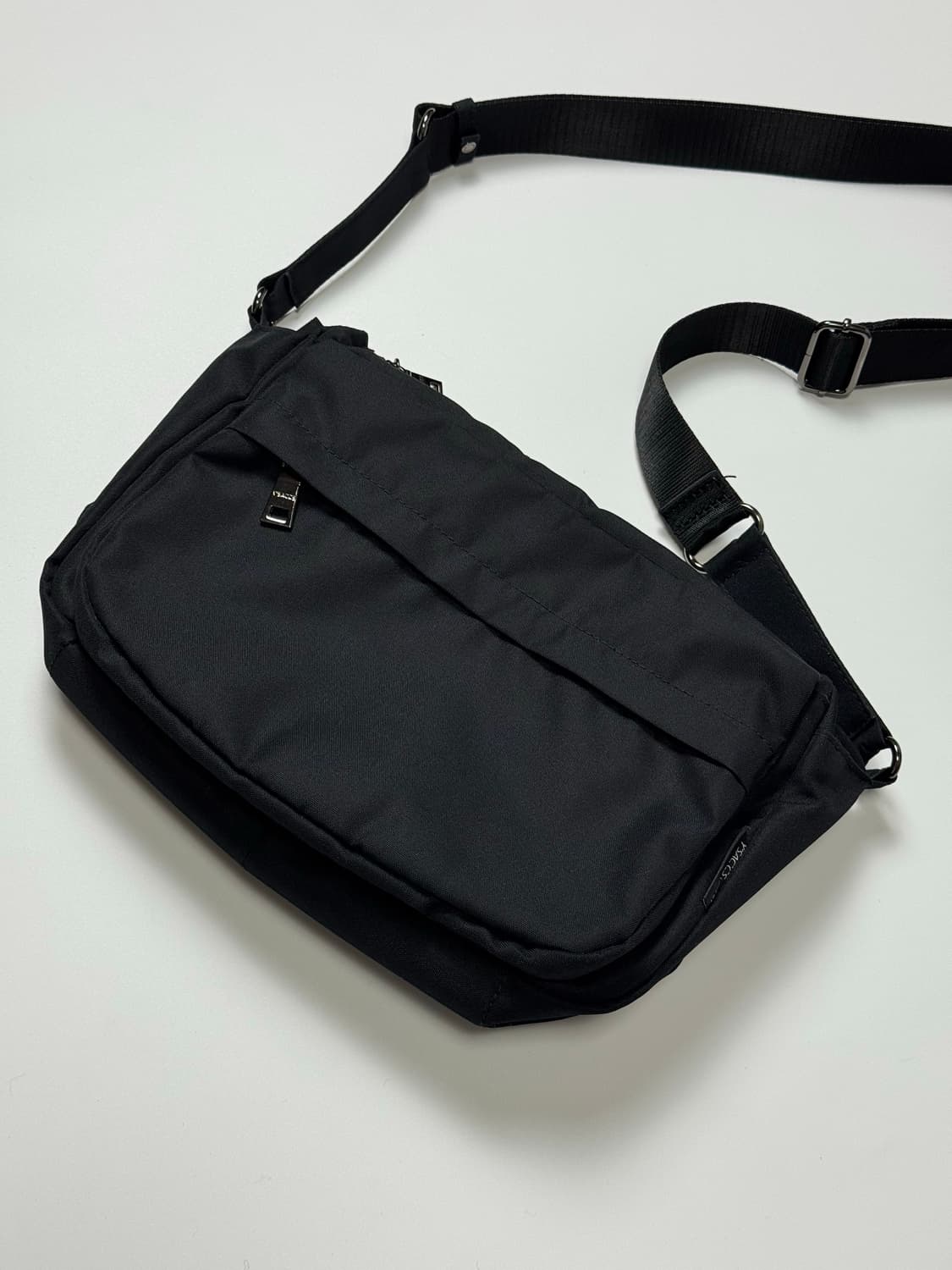 요지야마모토 남녀공용 가방  Y'SACCS 크로스백 메신저백 블랙 상품이미지2