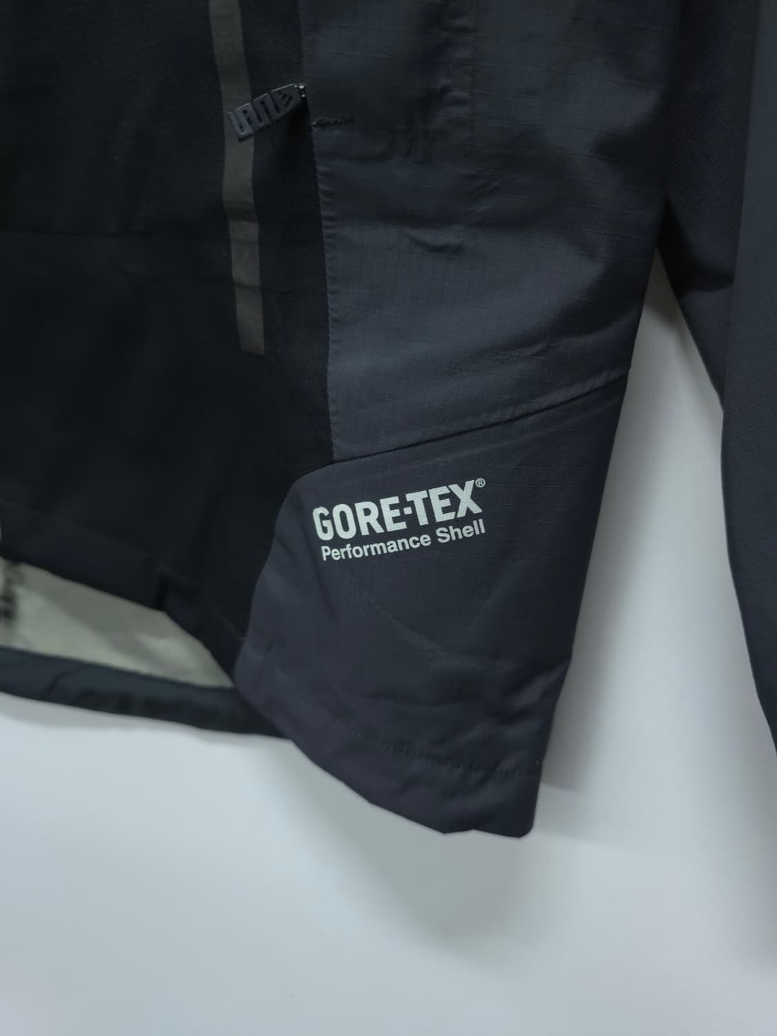 아디다스 TERREX 고어텍스 바람막이 (95~100) 상품이미지2