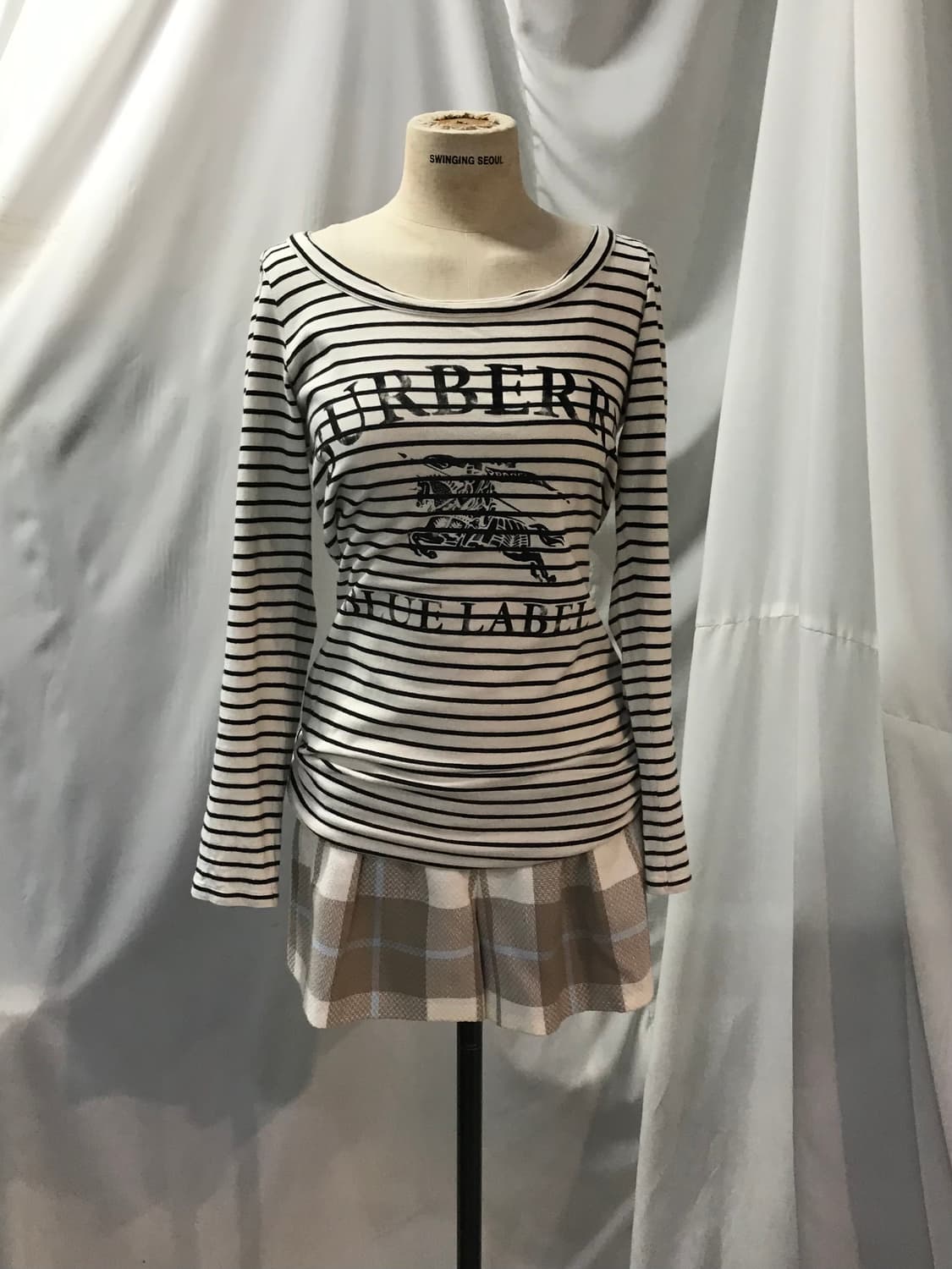 버버리 스트라이프 롱슬리브 상품이미지2