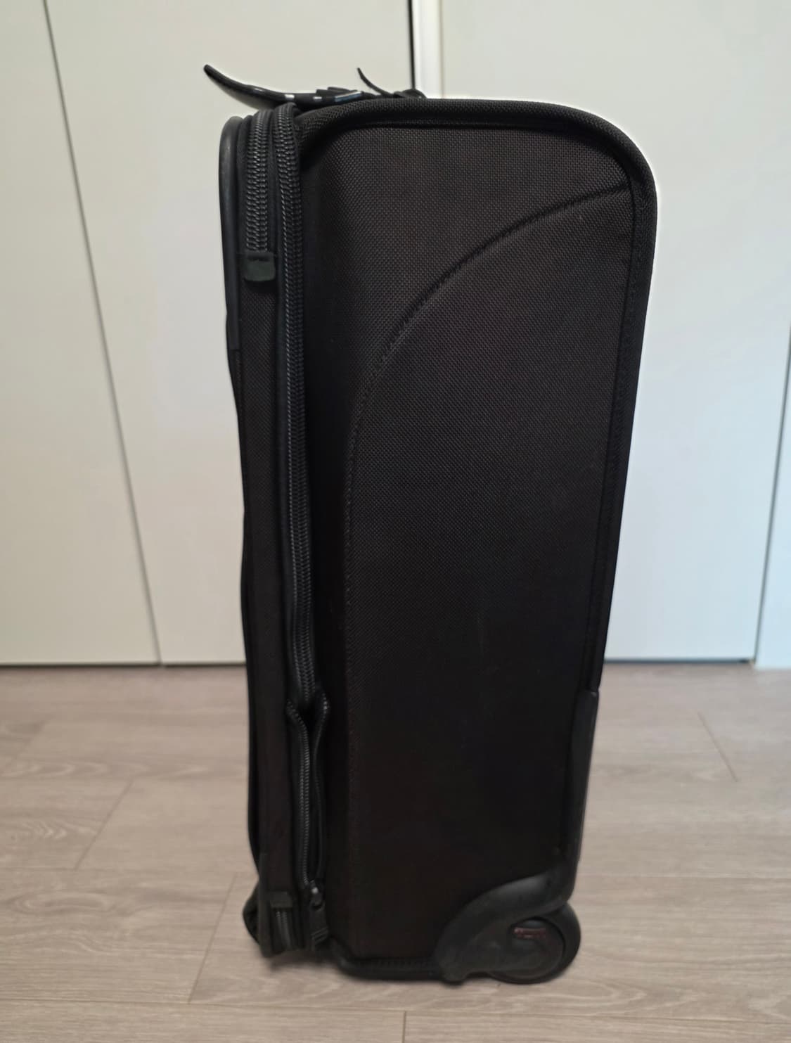 투미 2휠 확장형 캐리어 (정품# 22922DH)

 상품이미지4