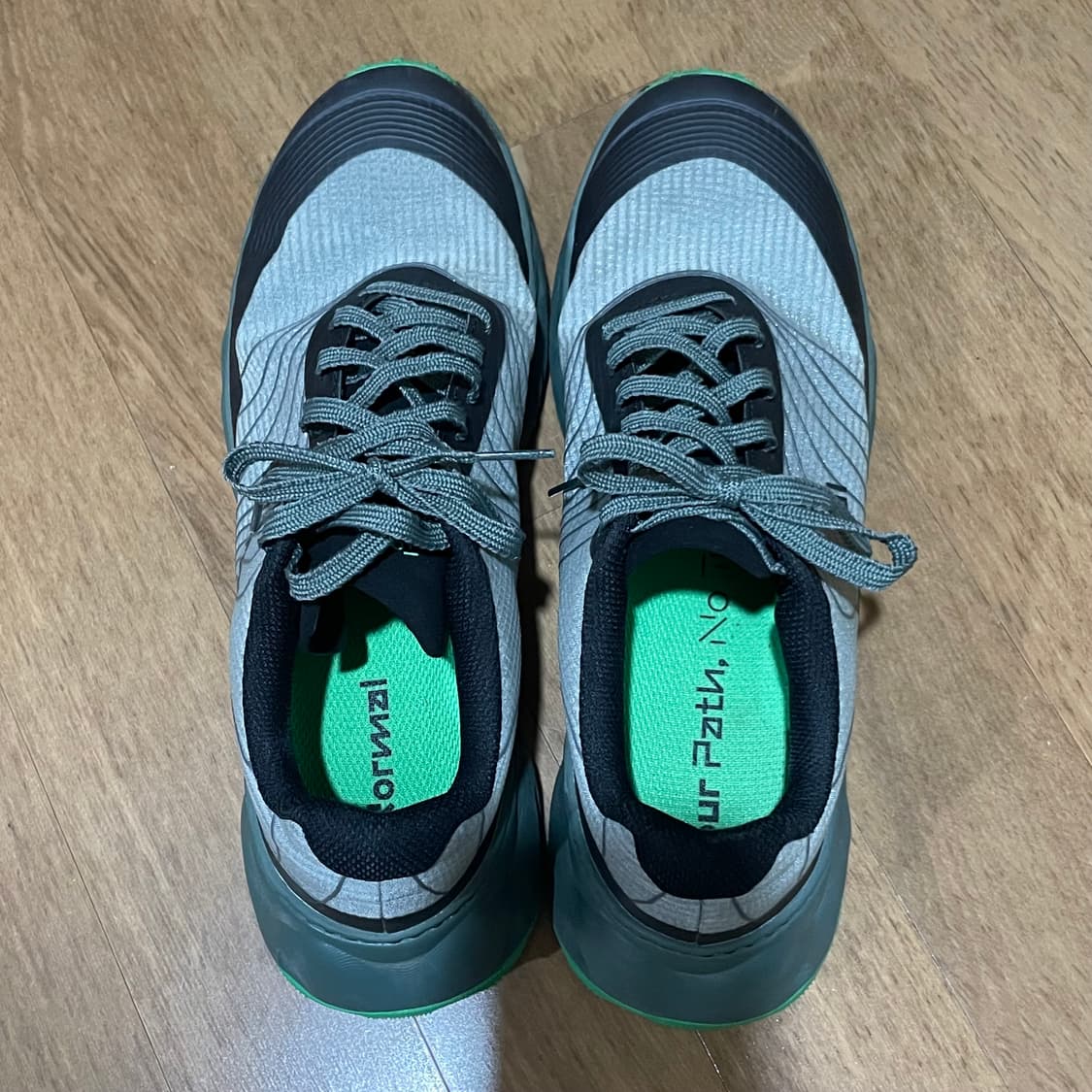 노말 토미르 2.0 그린 런닝화 260 상품이미지5