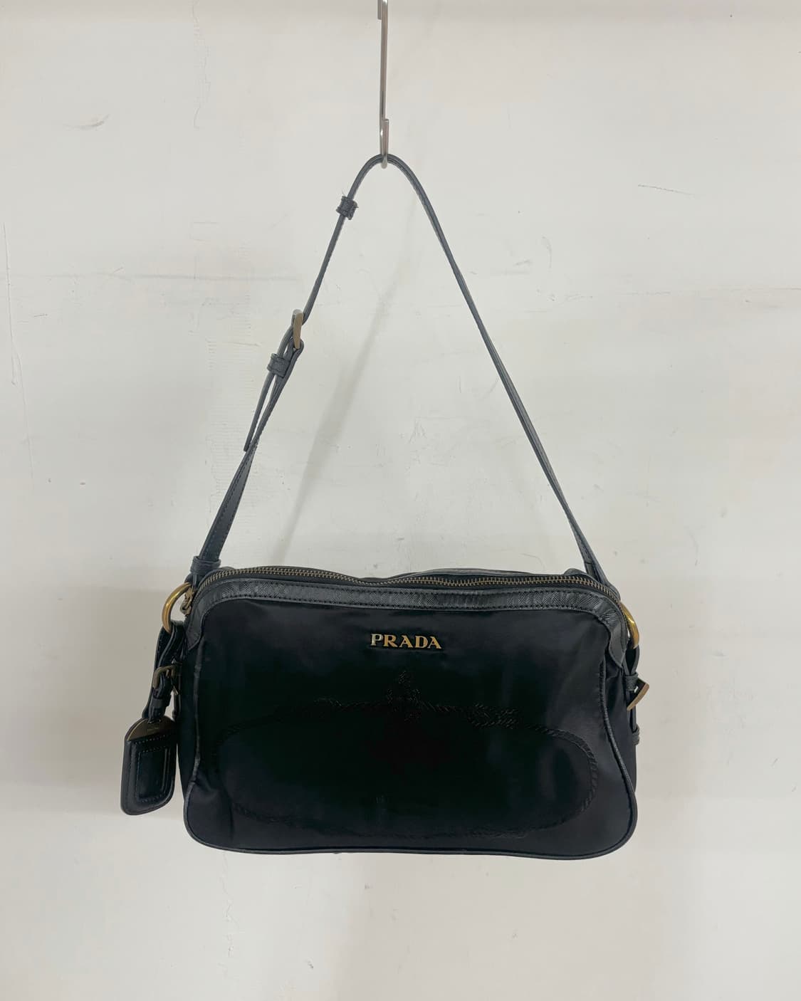 프라다 블랙 나일론 사피아노 가죽 크로스백 상품이미지2