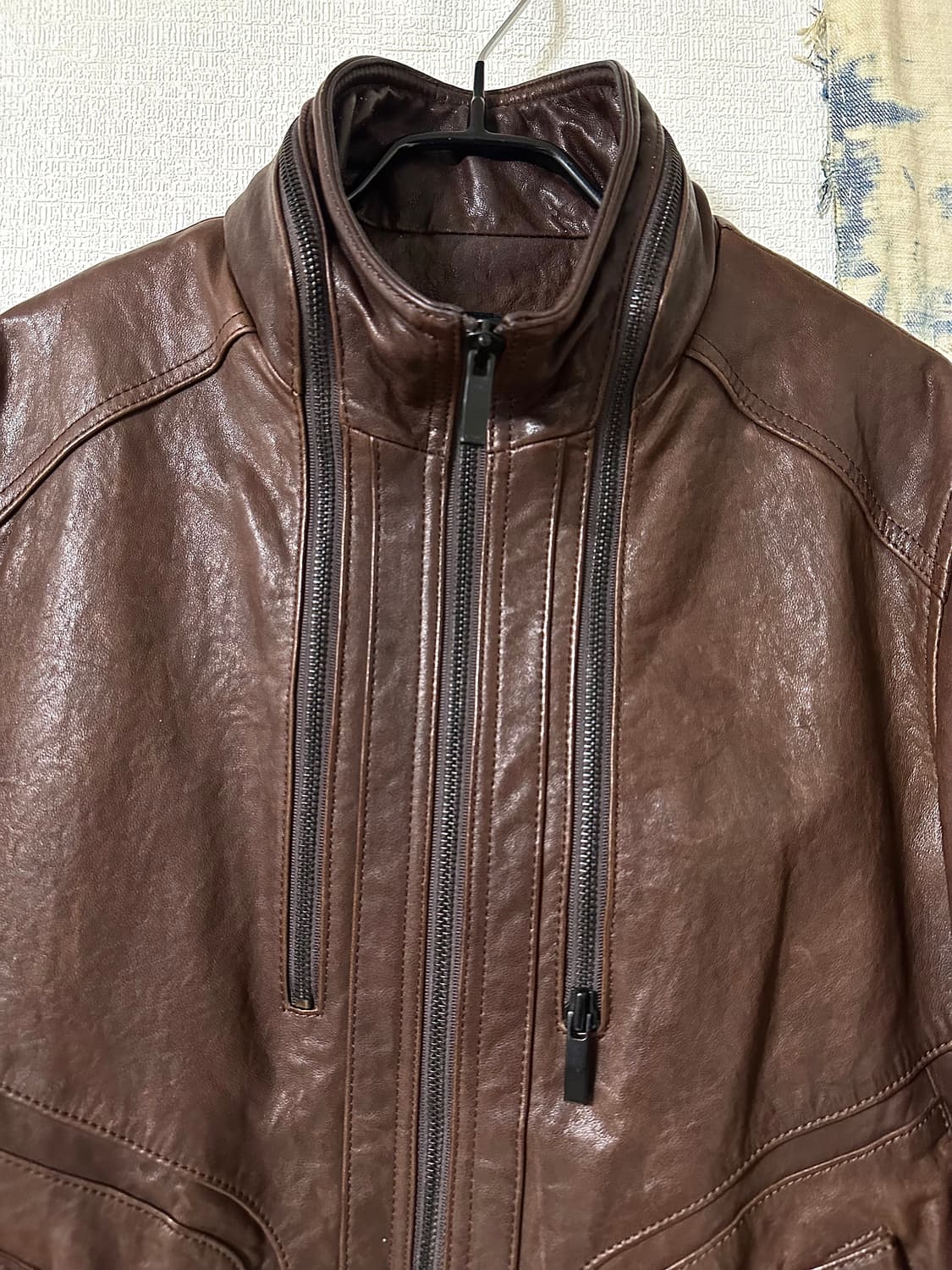 Kinloch Anderson 램스킨 지퍼디테일 하이넥 레더자켓 상품이미지2