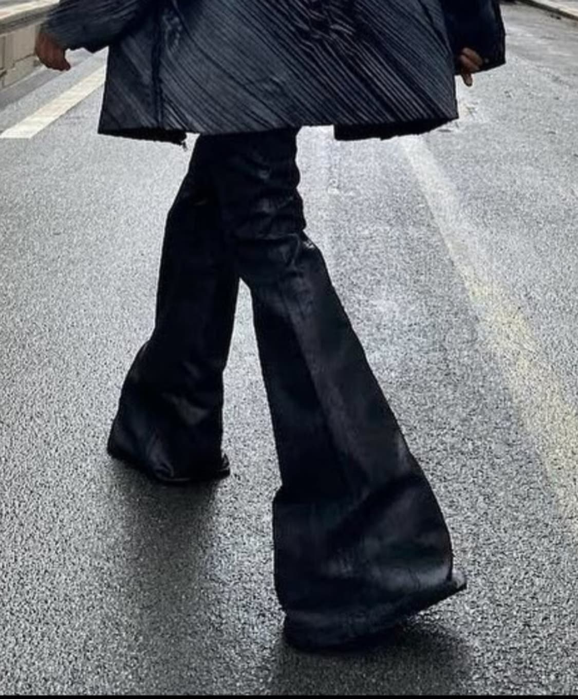 릭오웬스 FW25 런웨이 블랙 메가크러스트 볼란 30사이즈 상품이미지2