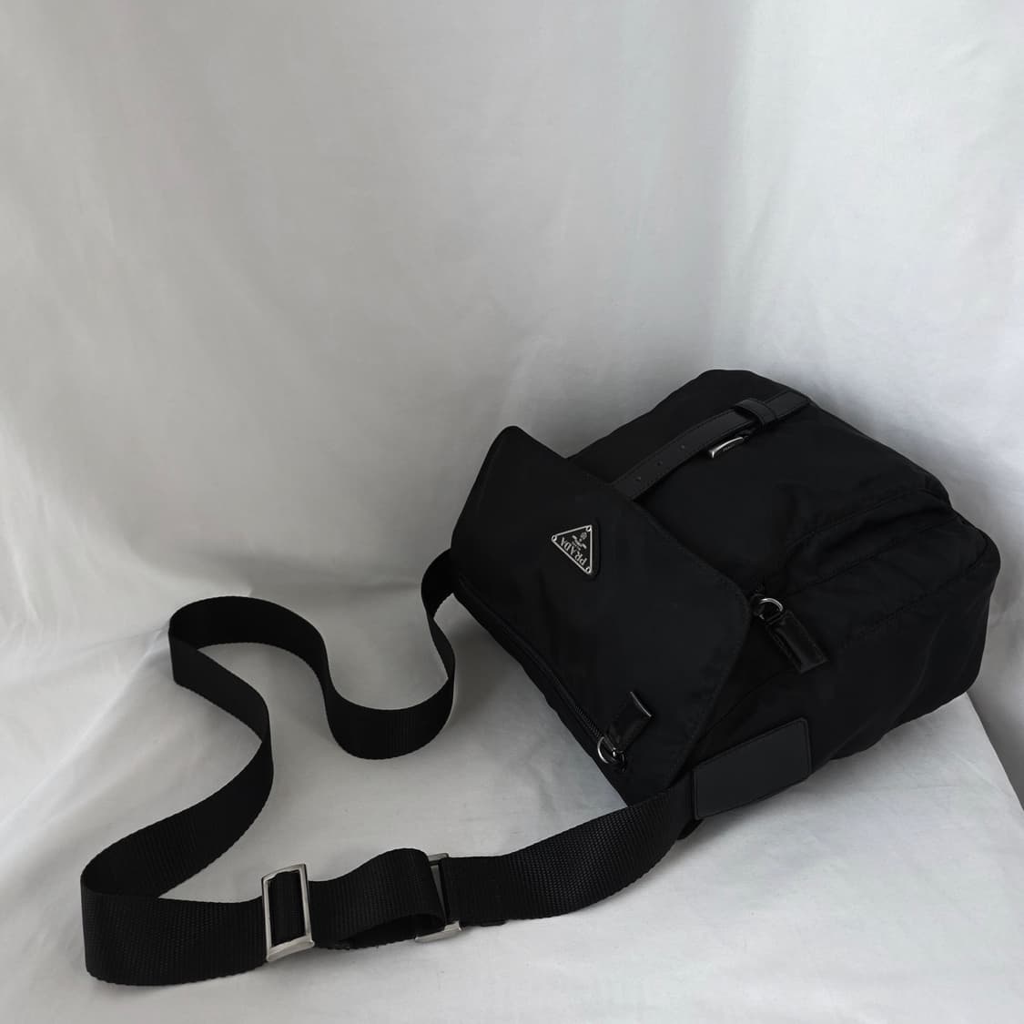 [정품 PRADA] 프라다 포코노 나일론 크로스백 주우재백 남녀공용 상품이미지4