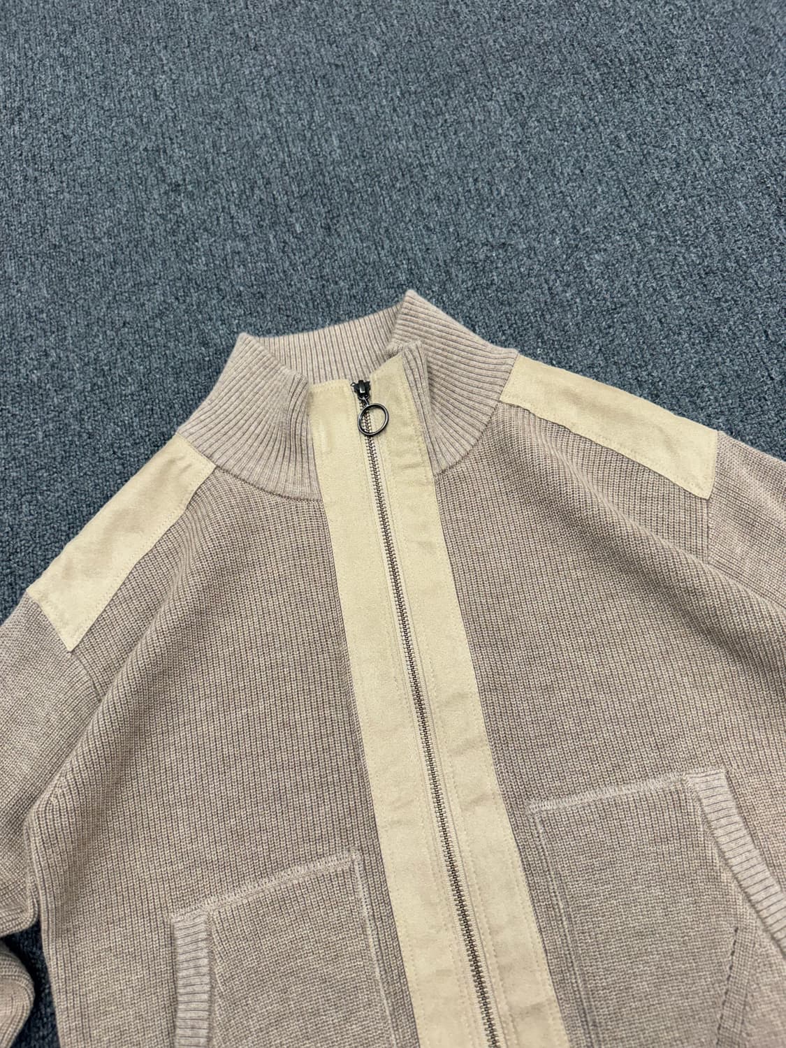 38)Brahmin 빈티지 투웨이 스웨이드 베이지 여성 니트집업 상품이미지2