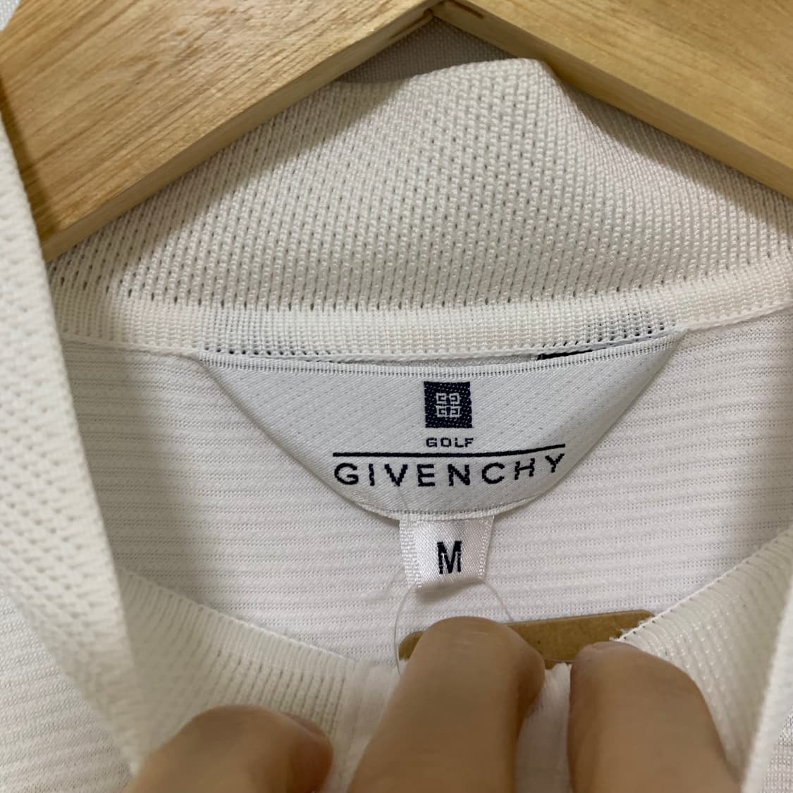 지방시 골프웨어 버튼 모크넥 세미크롭 롱슬리브 긴팔 티셔츠 여성 M 상품이미지4