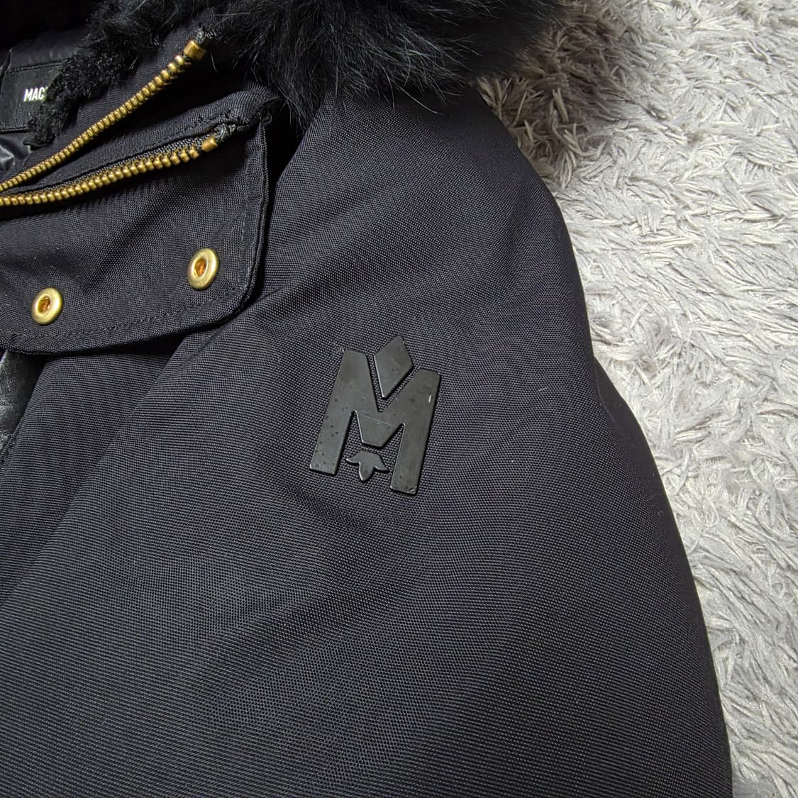 {클로젯}[36][22~23F/w]맥케이지 딕슨 블랙 금장 숏 다운 패딩 상품이미지3