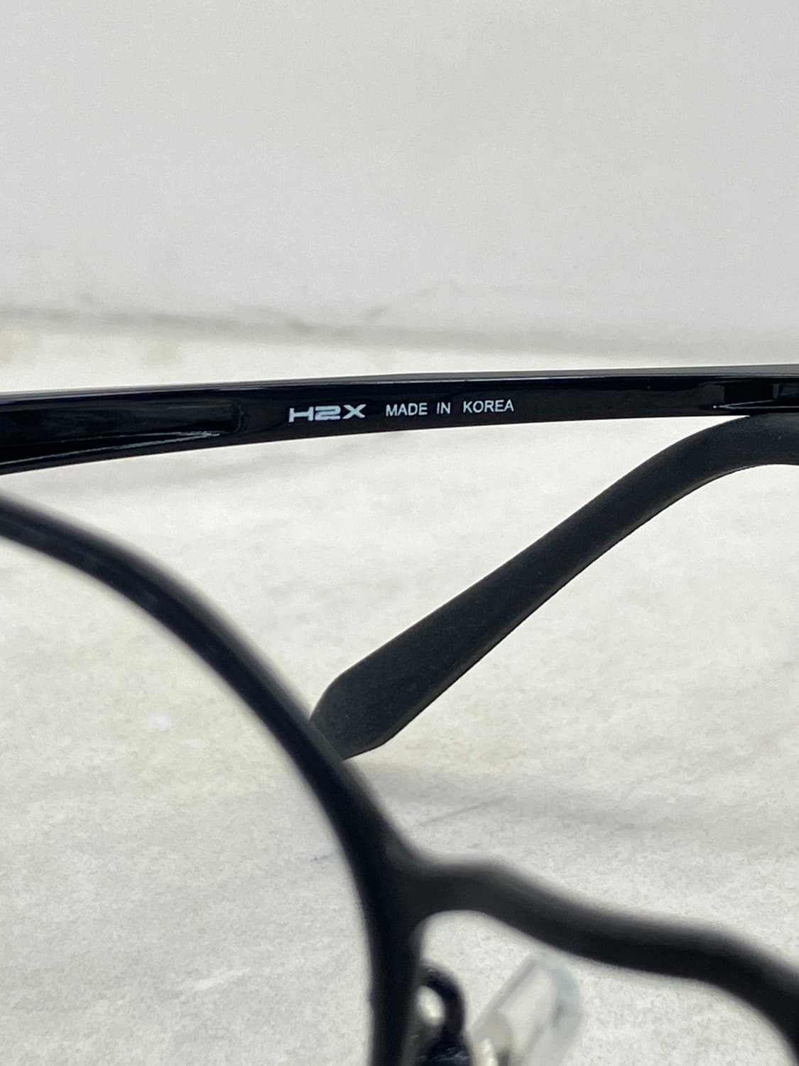 B36 H2X 블랙 라운드 메탈테 안경(17g) 상품이미지8