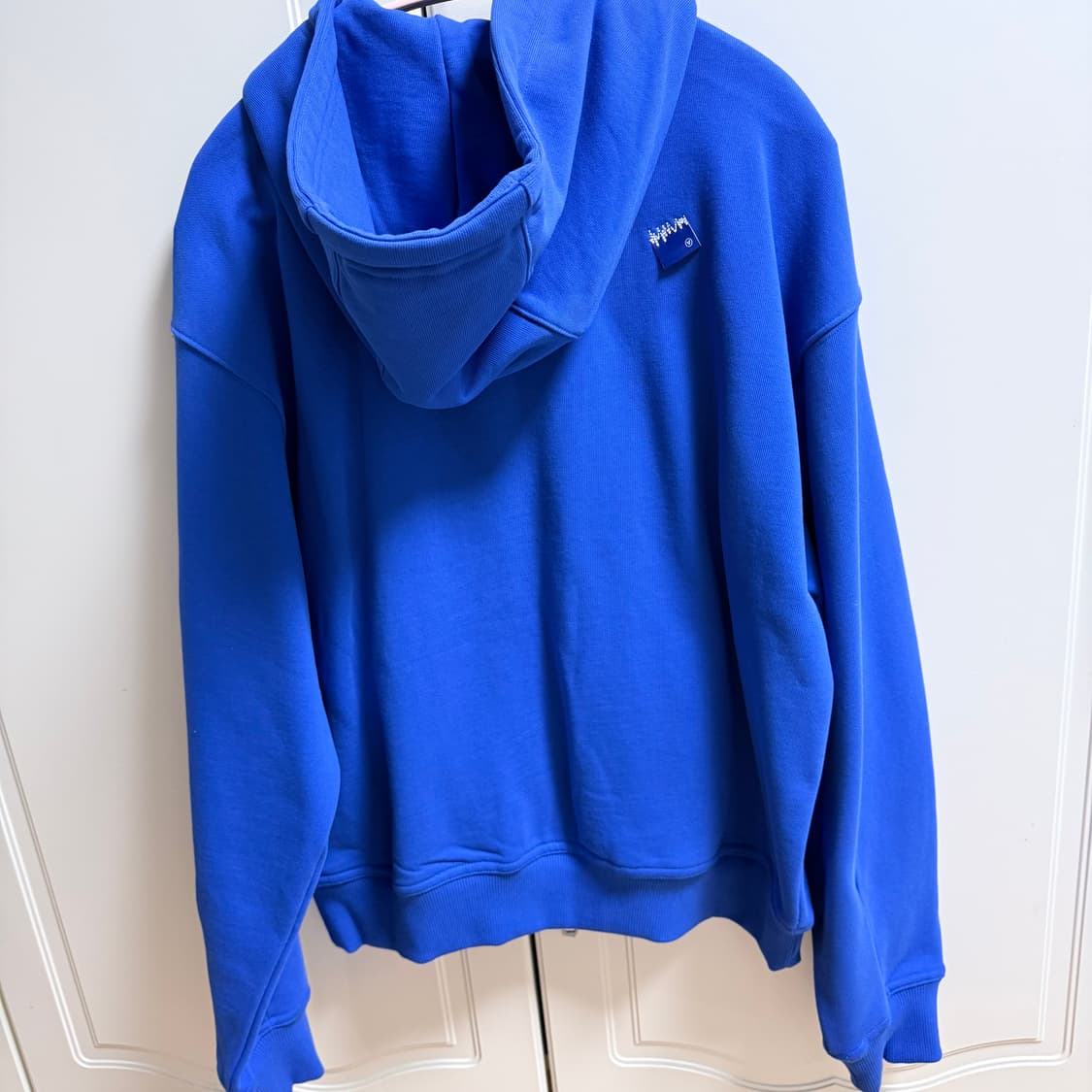 아더에러 시그니처 라인 후드티 상품이미지3