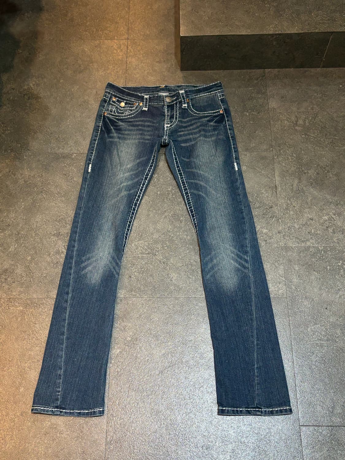 트루릴리젼 부츠컷 데님팬츠 청바지 26사이즈 상품이미지3