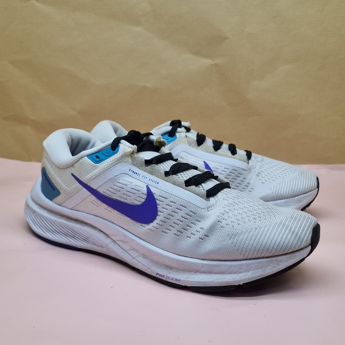 나이키 에어줌 스트럭처24 운동화245 상품이미지1