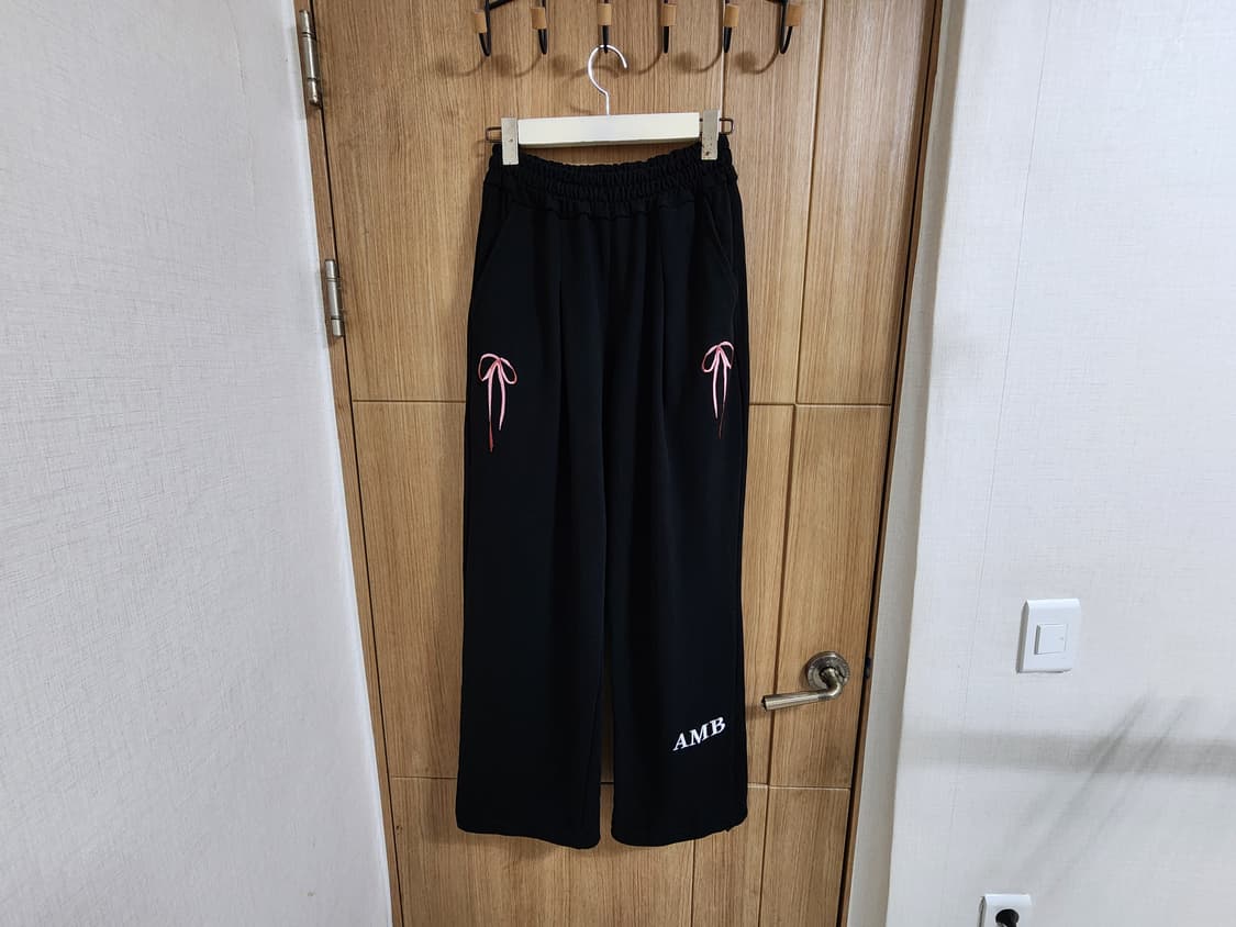 (M)여성 엠블러 원턱 리본자수 트레이닝 스웻 팬츠 상품이미지2