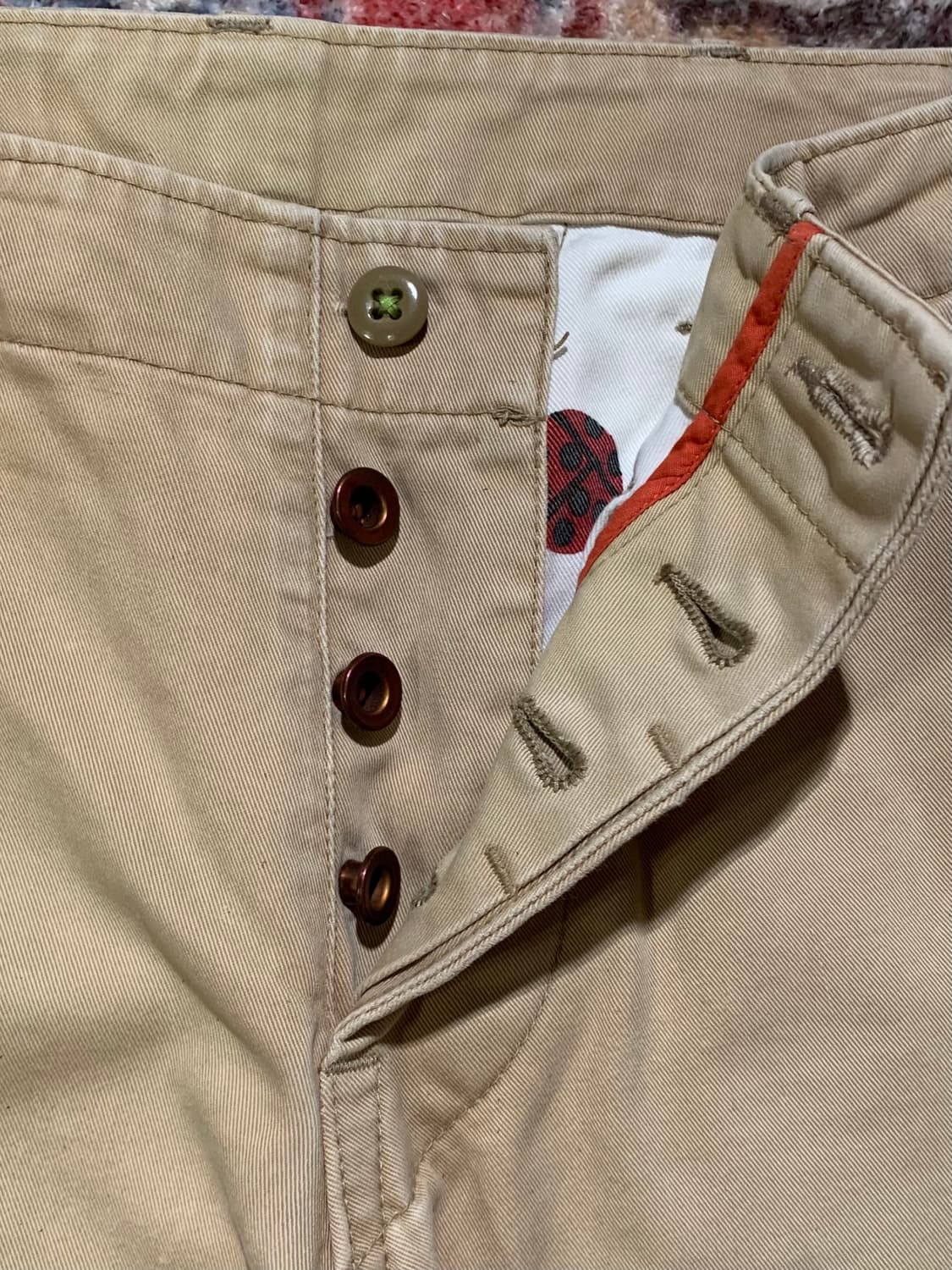 브루나보인 패치워크 자수 치노팬츠 상품이미지5